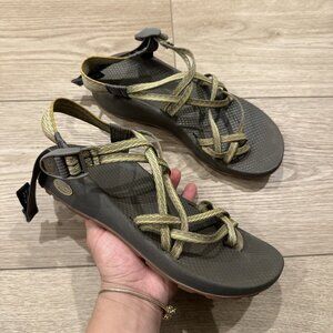 Chaco JCH108074 Light Yellow And Sandals Hiking Outdoors Toe Loop Womens 11